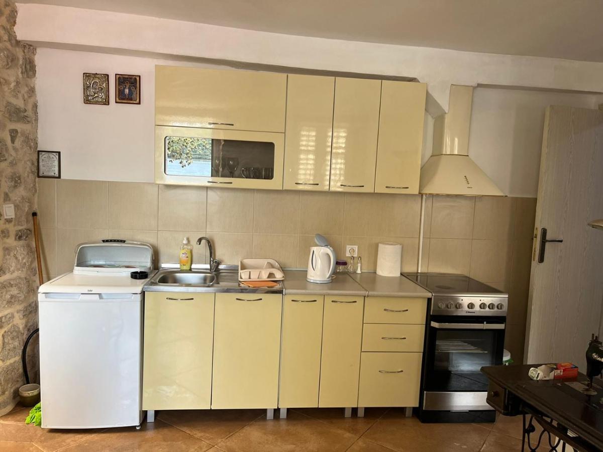 Apartman Dado Perast Esterno foto