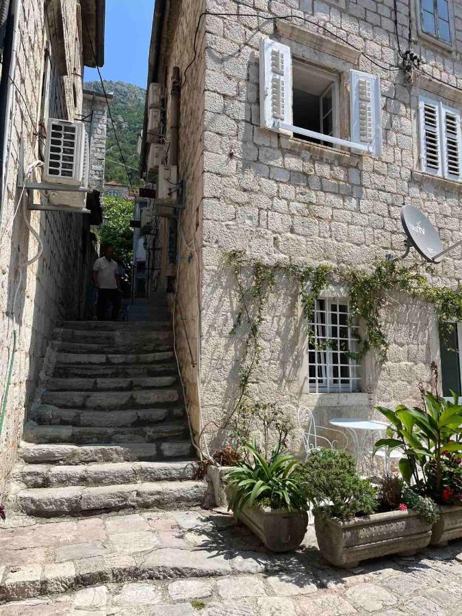 Apartman Dado Perast Esterno foto